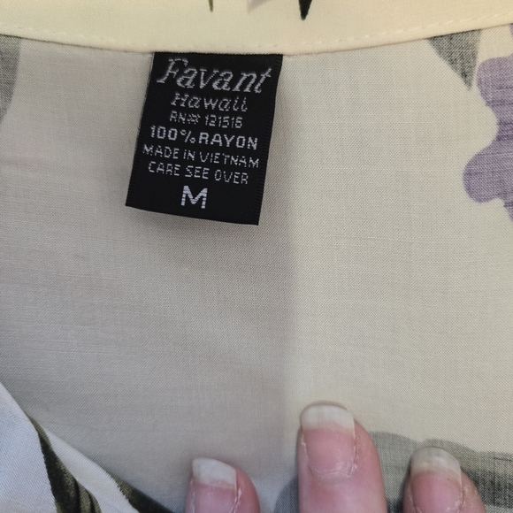 Favant Hawaii Purple Floral Cream Hawaiian Button-Up - Picture 3 of 6